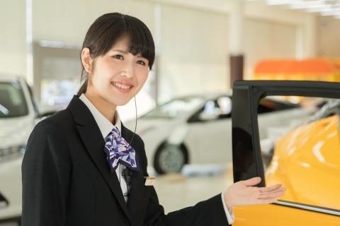 ショールームスタッフ
