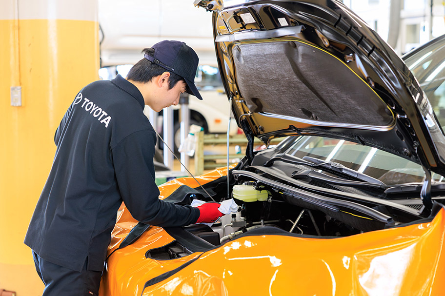 車を整備する (2)